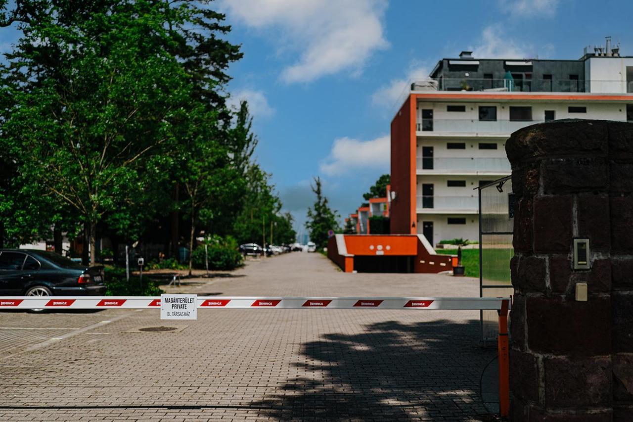 Butique Apartman Балатонлелле Екстер'єр фото
