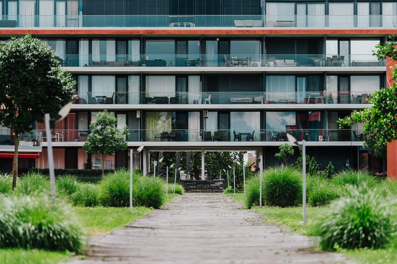 Butique Apartman Балатонлелле Екстер'єр фото